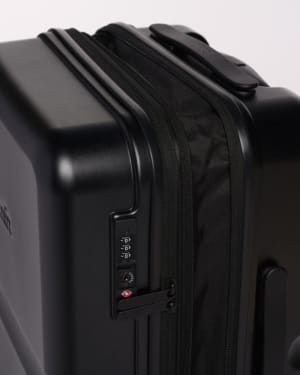 Luggage with expandable capacity